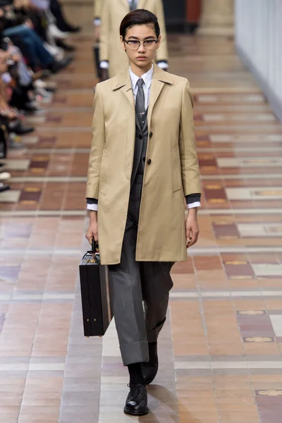 Look 5